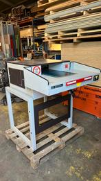 Papiershredder papierversnipperaar, Ophalen