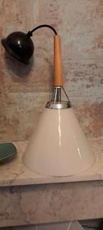 Vintage Hanglamp met Glazen Kap Scandinavisch design, Vintage, Scandinavisch, 50 tot 75 cm, Glas, Ophalen of Verzenden