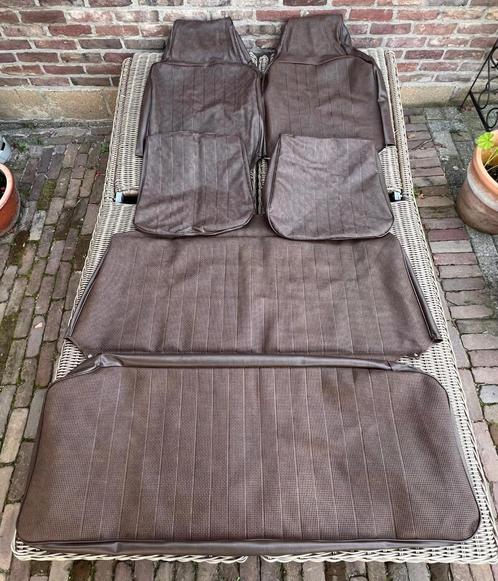 Volkswagen NOS Kever 1968 en 1969 stoelhoezen bruin, Auto diversen, Auto-accessoires, Zo goed als nieuw, Ophalen of Verzenden