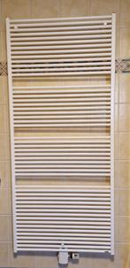 Vasco badkamer radiator met thermostaat, Ophalen, Radiator, Zo goed als nieuw, 60 tot 150 cm