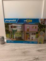 Nieuw in de doos : Playmobil My Life Woonhuis met wintertuin, Ophalen of Verzenden, Nieuw, Poppenhuis