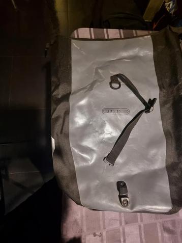 2x Ortlieb Classic Waterdichte Fietstassen beschikbaar voor biedingen