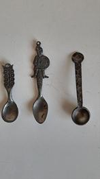 Drie antieke tinnen lepeltjes. Ongeveer 7 cm., Antiek en Kunst, Ophalen of Verzenden