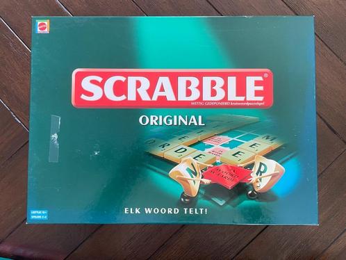 Scrabble, Hobby en Vrije tijd, Gezelschapsspellen | Bordspellen, Zo goed als nieuw, Een of twee spelers, Drie of vier spelers