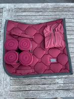 Equestrian Stockhol dark bordeaux set, Dieren en Toebehoren, Paarden en Pony's | Dekens en Dekjes, Ophalen of Verzenden, Zo goed als nieuw