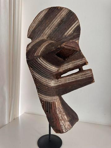 Groot mannelijk Songye Kifwebe masker privé Coll. Matadi beschikbaar voor biedingen