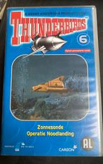 2 x Thunderbirds VHS 1 en 6, Alle leeftijden, Ophalen, Zo goed als nieuw