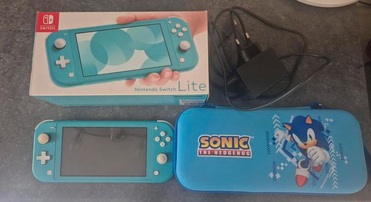Nintendo switch lite, Spelcomputers en Games, Spelcomputers | Nintendo Switch Lite, Zo goed als nieuw, Turquoise, Met beschermhoes of tas