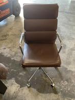 Bruine bureaustoel (Vitra- Charles Eames), Ophalen, Zo goed als nieuw, Bruin