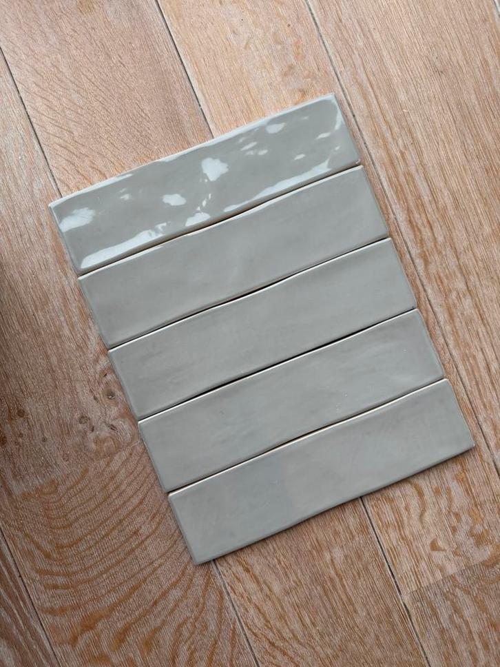 Grijze langwerpige tegeltjes, 7,5x30 grijze tegels, Ash, Doe-het-zelf en Verbouw, Tegels, Nieuw, Wandtegels, Keramiek, 20 tot 40 cm