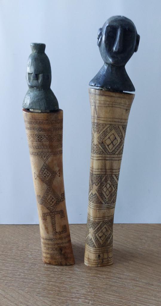 160043 Dayak medicijn kokers WD008, Antiek en Kunst, Kunst | Niet-Westerse kunst, Ophalen of Verzenden