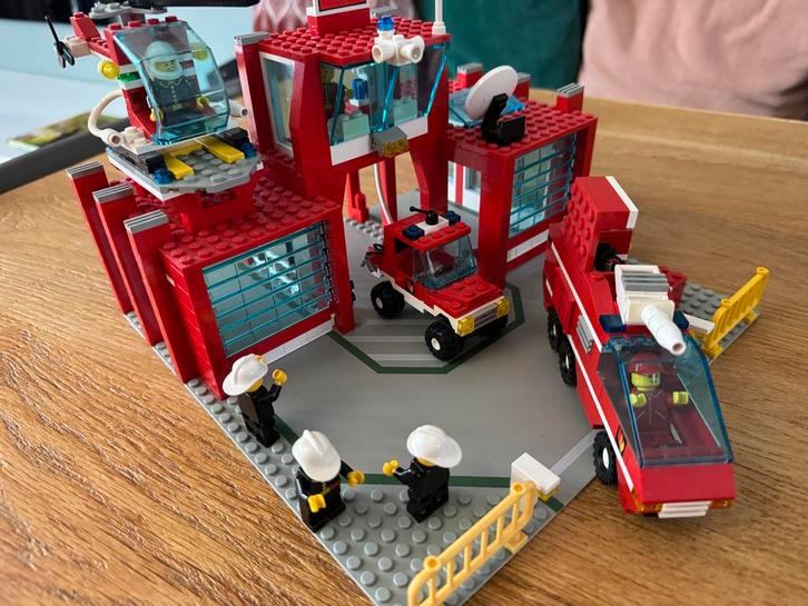 Vintage LEGO 6389 - Brandweerkazerne, Kinderen en Baby's, Speelgoed | Duplo en Lego, Gebruikt, Lego, Complete set, Ophalen