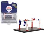 Auto-lift / brug van Greenlight 1/64 Chevron Gasolines, Hobby en Vrije tijd, Modelauto's | Overige schalen, Ophalen of Verzenden