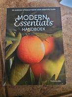 Modern Essentials Handboek - Essentiële Oliën, Aroma Tools, Ophalen of Verzenden, Zo goed als nieuw, Instructieboek