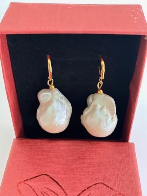 Parel Oorbellen Enorm Zuidzee Barok Edison Parels Goud, Sieraden, Tassen en Uiterlijk, Oorbellen, Nieuw, Hangers, Goud, Wit, Ophalen of Verzenden