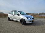 Mazda 2 1.4 16V Exclusive AUT 2004 Grijs, Auto's, Mazda, Zwart, 4 cilinders, Origineel Nederlands, 1035 kg