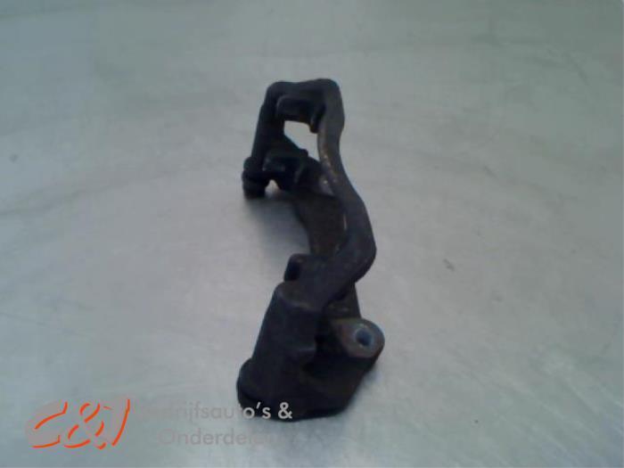 Remklauw (Tang) links-voor van een Opel Vivaro, Auto-onderdelen, Remmen en Aandrijving, Opel, Gebruikt, 3 maanden garantie, Ophalen of Verzenden