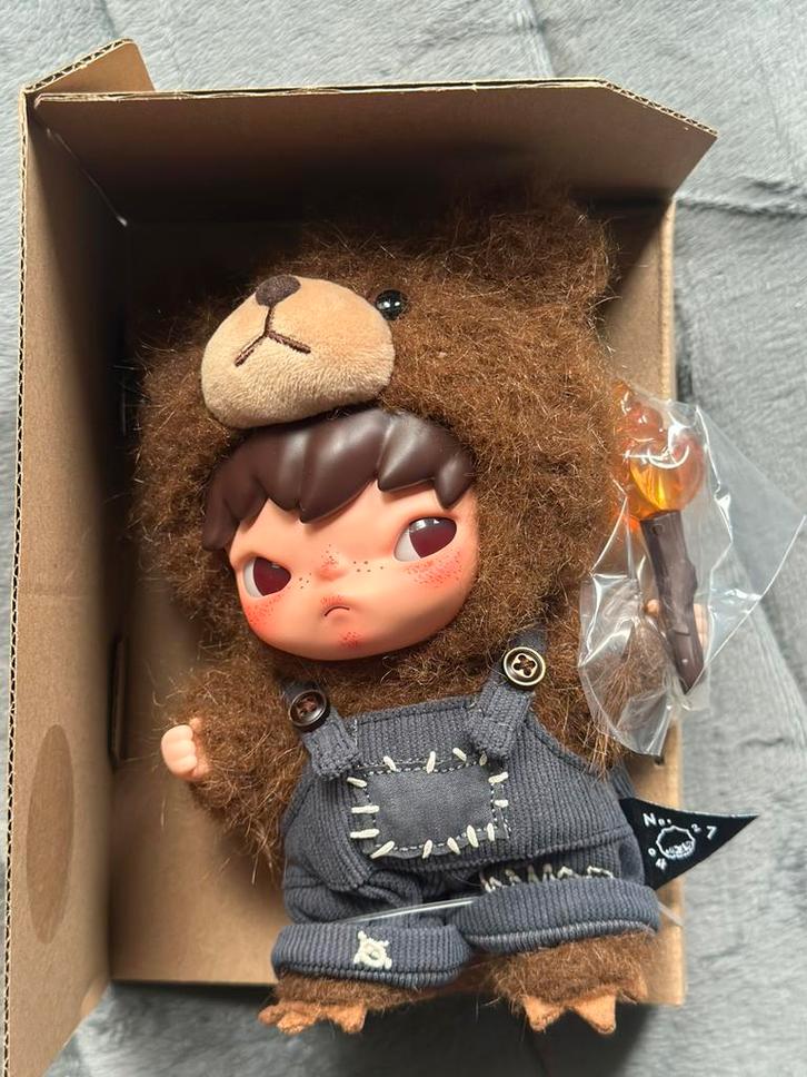 Hirono Living Wild-Fight for Joy Plush Doll, Verzamelen, Poppetjes en Figuurtjes, Nieuw, Ophalen of Verzenden