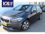 BMW 1-serie 118i Airco l Cruise control l Navigatie l AppleC, Auto's, BMW, Gebruikt, Zwart, Bedrijf, 3 cilinders