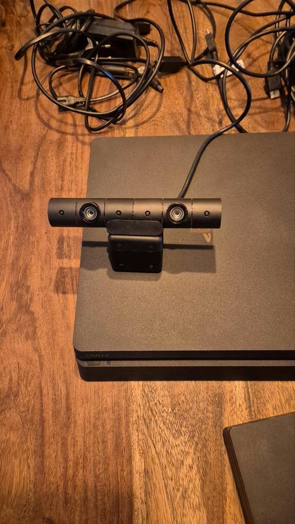 PlayStation 4 Slim Zwart met 2 Controllers, Spelcomputers en Games, Spelcomputers | Sony PlayStation 4, Gebruikt, Slim, Met 2 controllers