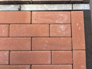 dikformaat geobasis 21x6,9x8 terracotta beschikbaar voor biedingen
