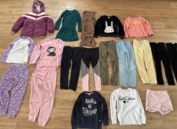 Pakket Kleding Meisje - 134/140 -17 stuks - Incl. Winterjas! beschikbaar voor biedingen