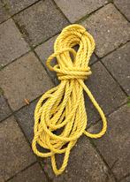 19 meter touw. 16 mm doorsnee., Ophalen
