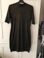 Zwarte jurk met gouden print - Maat M, Kleding | Heren, T-shirts, Ophalen of Verzenden, Zo goed als nieuw, Maat 48/50 (M), Zwart