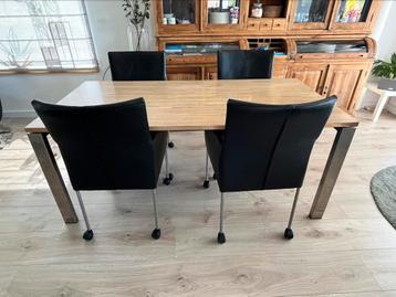 Woood eettafel eiken beschikbaar voor biedingen