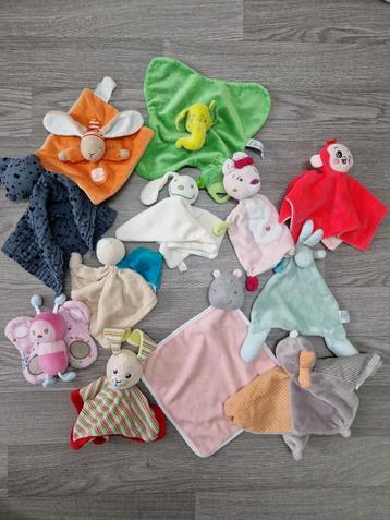 Diverse knuffeldoekjes o.a. Bambino Tiamo Wibra AH K8998 beschikbaar voor biedingen