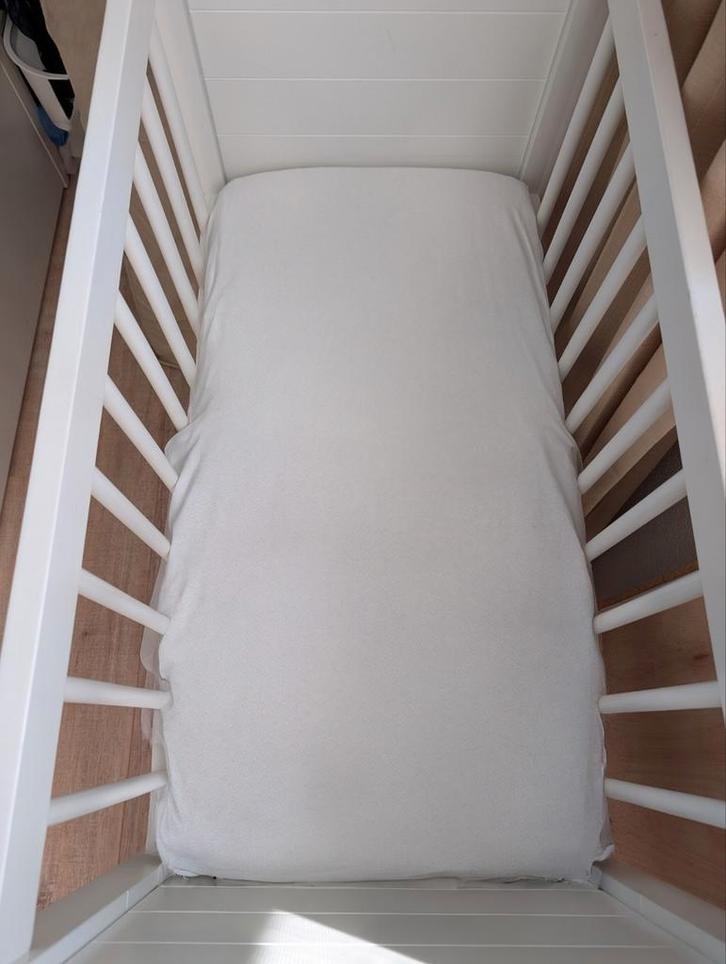 Wiegje inclusief matras en hoeslakens, Kinderen en Baby's, Babywiegjes en Ledikanten, Gebruikt, Wieg, Ophalen