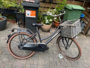 Te koop Popal 24 inch fiets zwart met mand beschikbaar voor biedingen