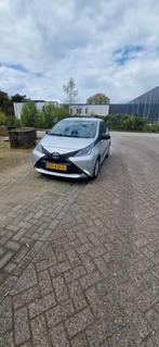 Toyota Aygo 1.0 12V Vvt-i Ddrs 2016 Grijs, Auto's, Toyota, Origineel Nederlands, Te koop, Zilver of Grijs, Benzine