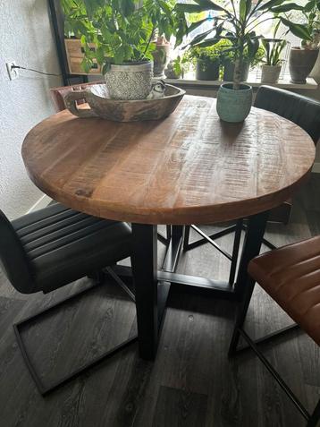 Super mooie barstoelen met tafel zgan beschikbaar voor biedingen