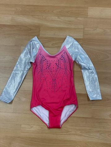 Nieuw roze turnpak met lange mouwen - maat 128/134 beschikbaar voor biedingen