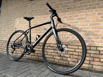 Perfecte Merida Speeder 400 fitness hybride fiets 2023 beschikbaar voor biedingen