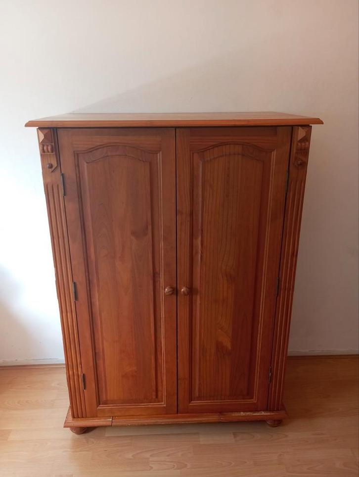 Koloniaal grenen computer kast (gratis), Huis en Inrichting, Kasten | Computermeubels, Gebruikt, 120 tot 170 cm, 70 tot 120 cm