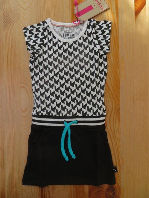 Nieuw zwart/wit zomerjurkje Vesper maat 104, Kinderen en Baby's, Kinderkleding | Maat 104, Nieuw, Meisje, Jurk of Rok, Ophalen of Verzenden