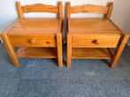 2 houten nachtkastjes - Zeer nette staat, Ophalen, 55 tot 70 cm, Zo goed als nieuw, 45 tot 65 cm