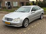 Mercedes-Benz CLK 1.8 Clk200 Kompr Coupe AUT 2003 Grijs, Auto's, Mercedes-Benz, Automaat, Achterwielaandrijving, Zwart, 4 cilinders
