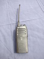 Motorola DP1400 UHF portofoon met lader, Ophalen of Verzenden, Zo goed als nieuw, 5 tot 15 km, Portofoon of Walkie-talkie