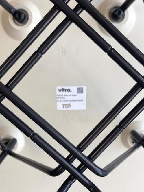 Twee Vitra DSR stoelen , 2024, Huis en Inrichting, Stoelen, Zo goed als nieuw, Vier, Kunststof, Metaal, Wit, Ophalen of Verzenden