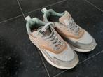 Hoff sneacker  in nieuwstaat  38, Ophalen of Verzenden, Zo goed als nieuw, Hardloopschoenen, Overige merken