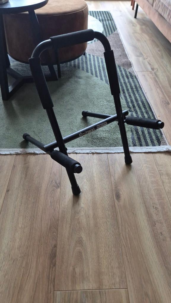 Thomann amp stand (versterker standaard), Muziek en Instrumenten, Standaards, Zo goed als nieuw, Instrumentstandaard, Overige instrumenten
