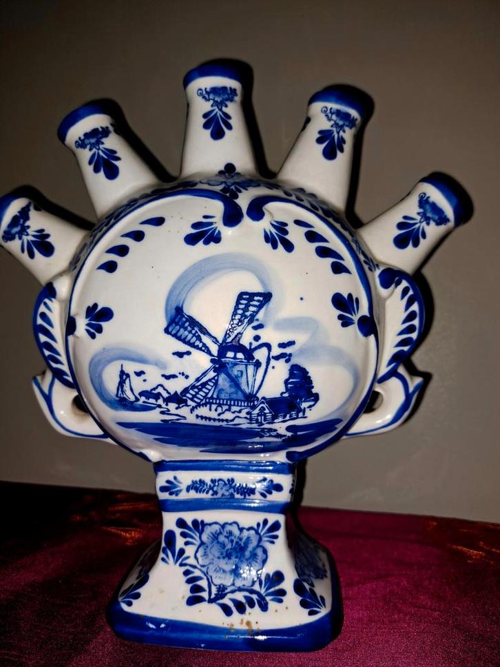 Delfts Blauwe Tulpenvaas - Handgeschilderd, Antiek en Kunst, Antiek | Vazen, Ophalen of Verzenden