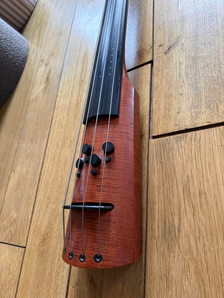 NS CRM4 bass, Muziek en Instrumenten, Ophalen of Verzenden, Zo goed als nieuw, Elektrisch, Fretloos