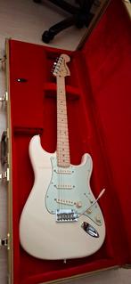 Fender Roadhouse Stratocaster  (+koffer), Muziek en Instrumenten, Ophalen of Verzenden, Zo goed als nieuw, Solid body, Fender