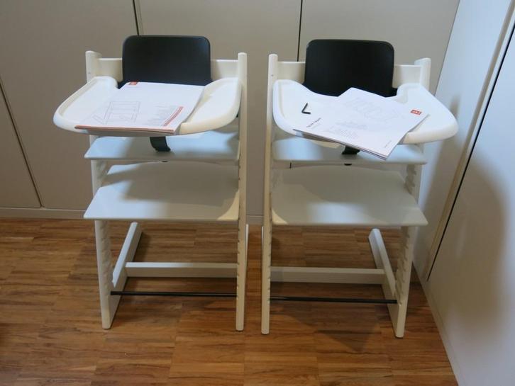 2x stokke tripp trapp kinderstoel wit + verkleinset +tray, Kinderen en Baby's, Kinderstoelen, Zo goed als nieuw, Meegroeistoel