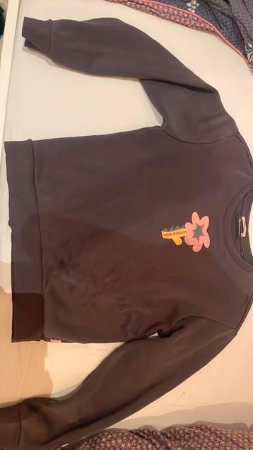 Leuke kinder kleren beschikbaar voor biedingen