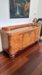 wortelnoten dressoir, Ophalen